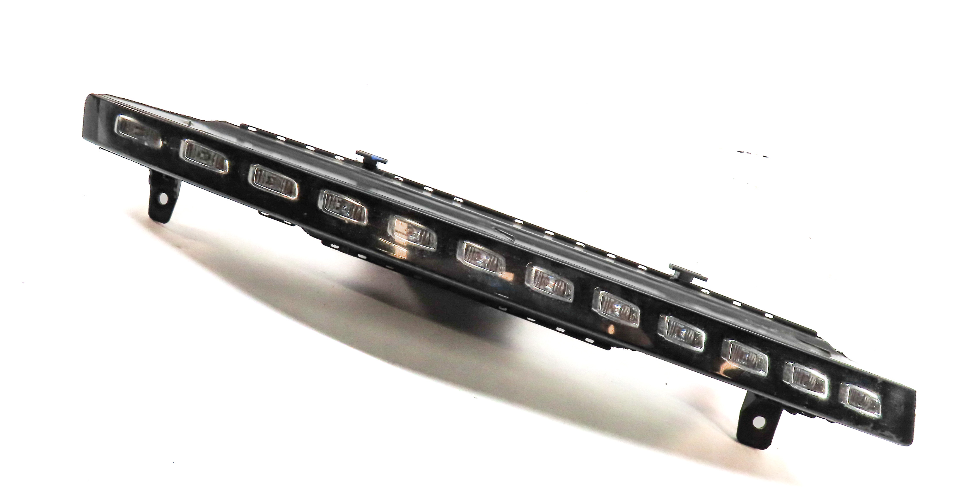 2010-2015 AUDI Q7 (4L) FRONT RIGHT PASSENGER TURN SIGNAL MARKER LIGHT LAMP (LED) — exact item pictured